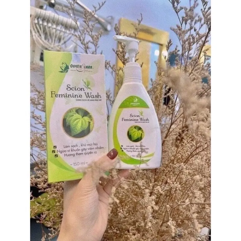 Dung dịch vệ sinh quyên lara