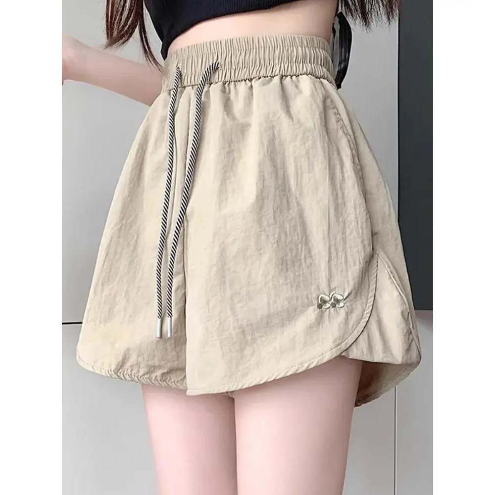 Quần Đùi Nhanh Khô, Chất Liệu Lụa Lạnh Rộng, Dành Cho Nữ, Ngoại Cỡ Mỏng, Thường Ngày, Thích Hợp Cho Thể Dục Và Yoga, Quần Thể Thao Túi Hộp, Thiết Kế Phai Màu