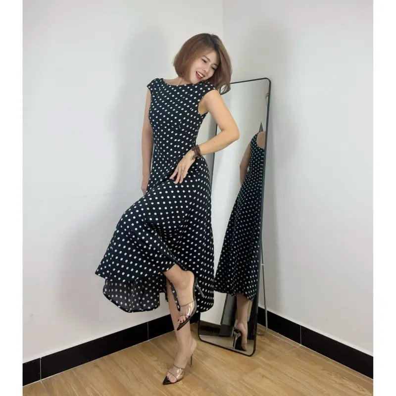 CH054 Đầm xoè thiết kế cổ ngang sang chảnh