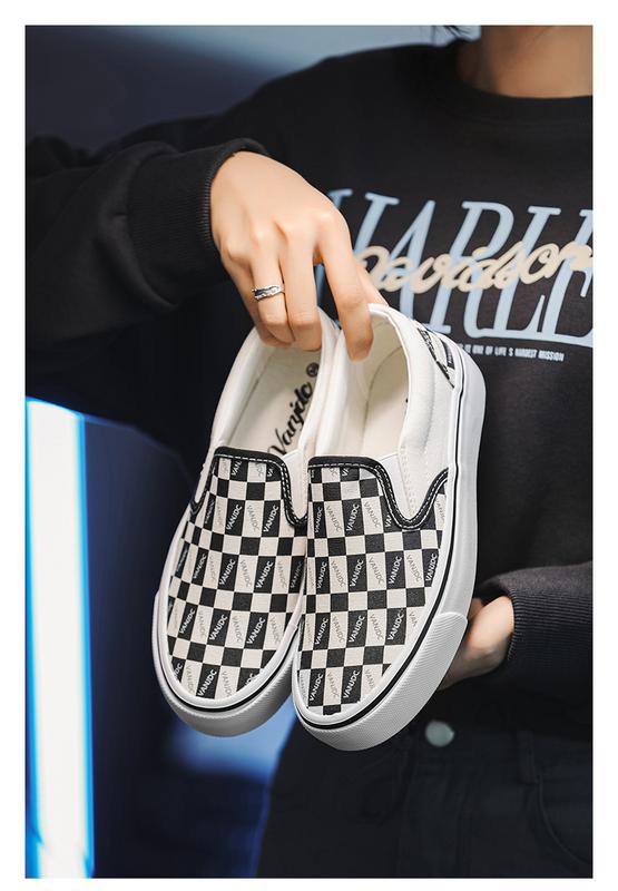 Product Introduction of Women's Plaid Canvas Shoes, Casual Flat Shoes, Low-top Non-slip Wear-resistant Canvas Shoes for Students and Couples 52