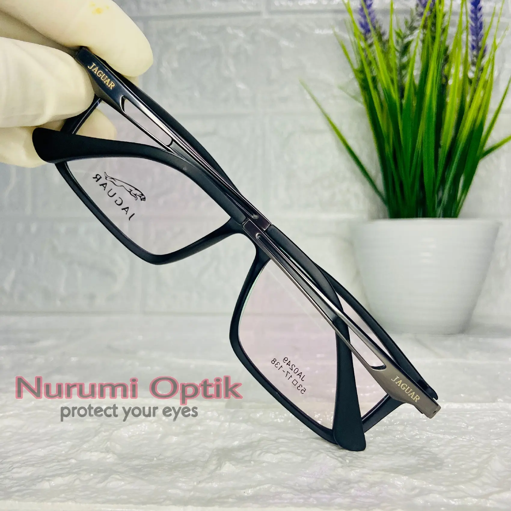 KACAMATA MINUS PRIA LENSA BLUECROMIC PHOTOCROMIC RABUN JAUH LENSA BERUBAH ANTIRADIASI