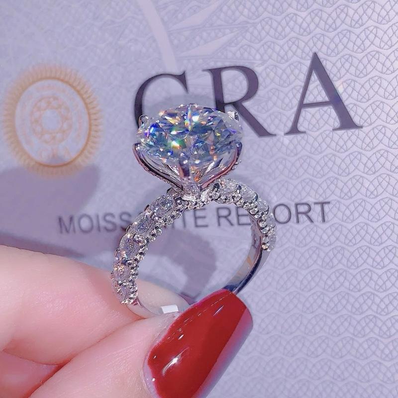Nhẫn nữ thiết kế đính kim cương full Moissanite chủ 12li bạc 925 xi vàng trắng
