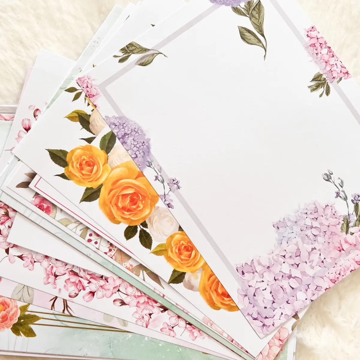 Giấy hoa viết tặng tên