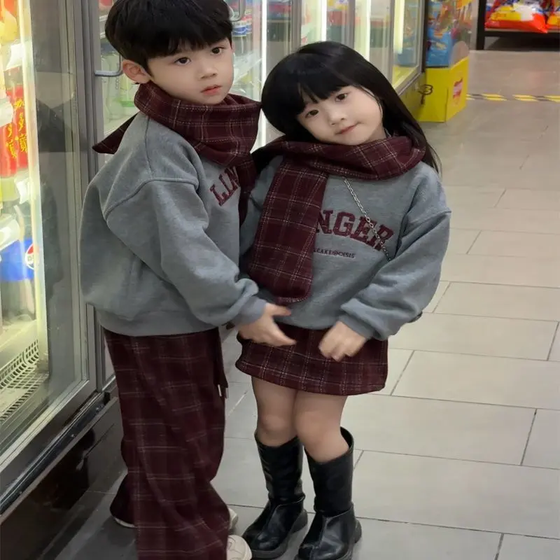 Bộ Đồ Mặc Nhà Cho Trẻ Em, Mùa Thu Và Mùa Đông, Quần Dài Kẻ Sọc Cho Bé Trai, Váy Nỉ Lót Nhung Màu Đỏ Công Chúa Nhỏ Phong Cách Phương Tây, Thời Trang Hợp Xu hướng, Phong Cách Joker 3