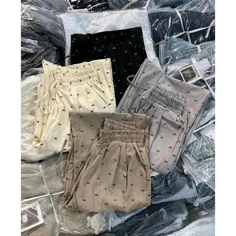 Quần xuông họa tiết nơ hot trend - Moc6Boutique trắng