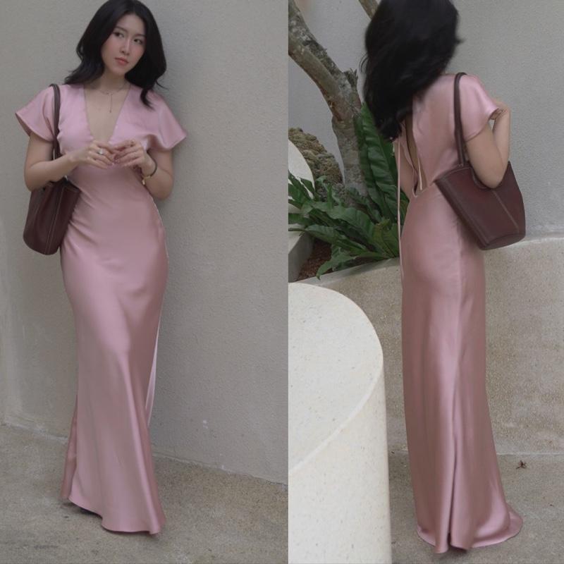 | Hở Lưng Vieni Dress | Đầm Lụa Cổ V Sâu Hở Lưng Có Tay Không Mút Có Dây Kéo