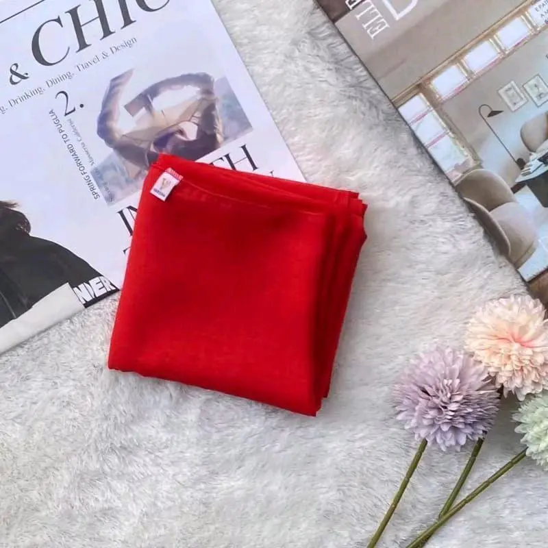 Segiempat Paris Jadul 110x110 cm - Merah Agustus