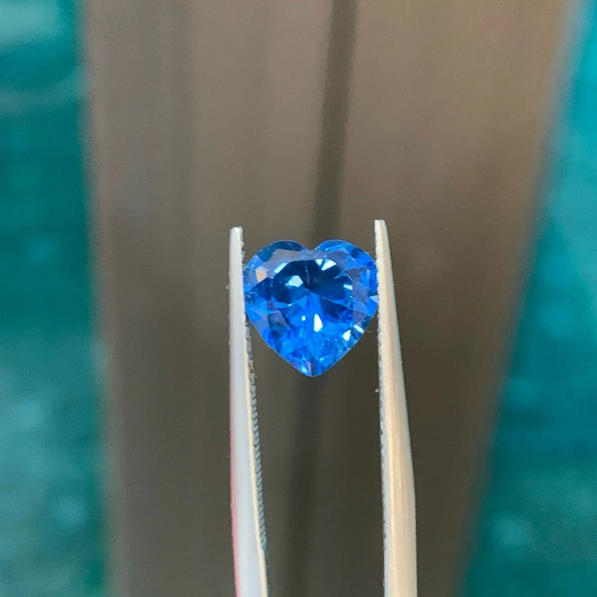 Đá Topaz Xanh Tự Nhiên Hình Trái Tim Dùng Làm Mặt Nhẫn Mặt Dây Chuyền Trọng Lượng 3 ct