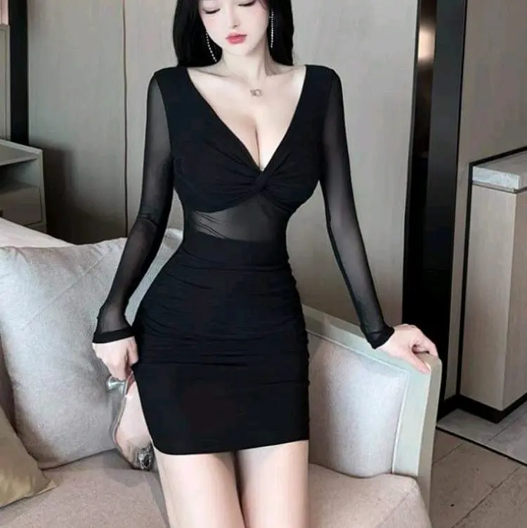 đầm xoắn có mút phối lưới ôm gọn