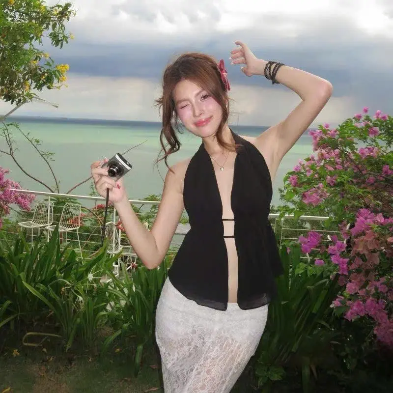 P171 - Set áo đi biển cổ yếm đan dây hở lưng phối chân váy ren ôm body đuôi cá sang chảnh 3
