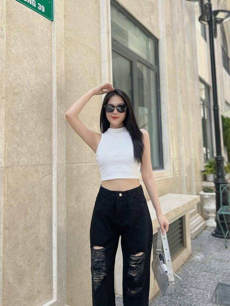 Product Introduction of (BAGGY NẤM LÙN 94CM) QUẦN BAGGY NỮ LƯNG CAO RÁCH HÀNG QCCC MS80 Pants Women Cotton Jean Denim 2