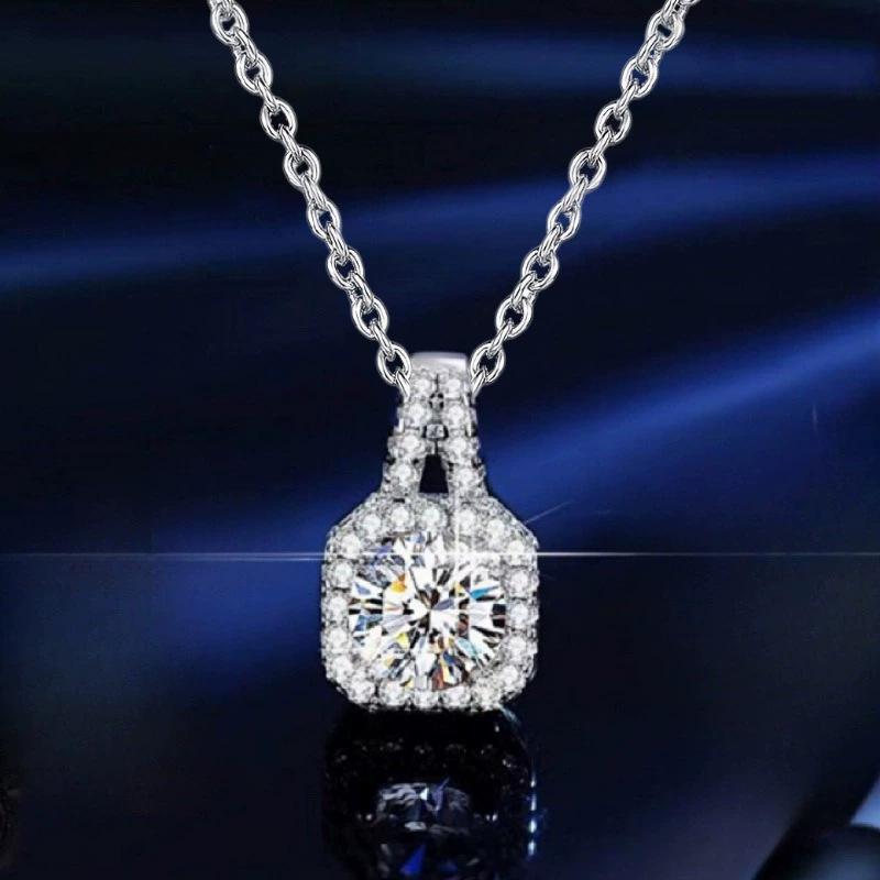 Product Introduction of Korean Style High-End Square Zircon Set 1 Carat Diamond Ring Necklace Earrings Three-Piece Set Light Luxury Brightening Versatile Valentine's Day Birthday Gift 2