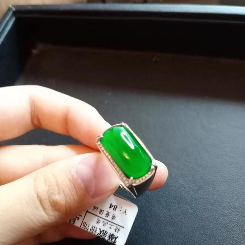 Product Introduction of Natural A-goods Jadeite S925 Silver Inlay Plain Men's Ring Saddle Ring Ice Green Jadeite Men's Ring, with certificate. 5
