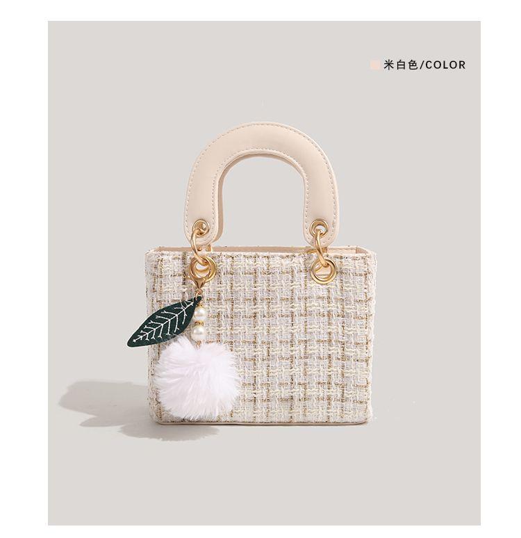Product Introduction of Túi Diana cầm tay Dễ Phối Đồ Túi Messenger Đeo Vai, Sản Phẩm Chính Hãng Chính Thức Urbam Rewiwo, Mẫu Năm Mới, 2024 15