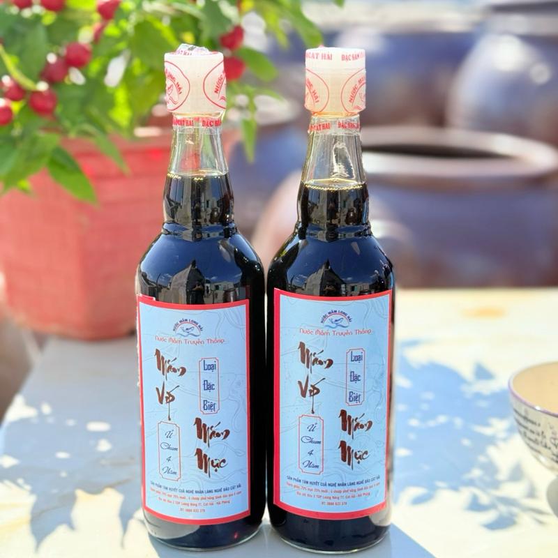 2 chai mắm mực víp loại đặc biệt mắm ủ chượp 4 năm { 2 chai nhân 500ml chai thuỷ tinh } Gia Vị Nước Sốt