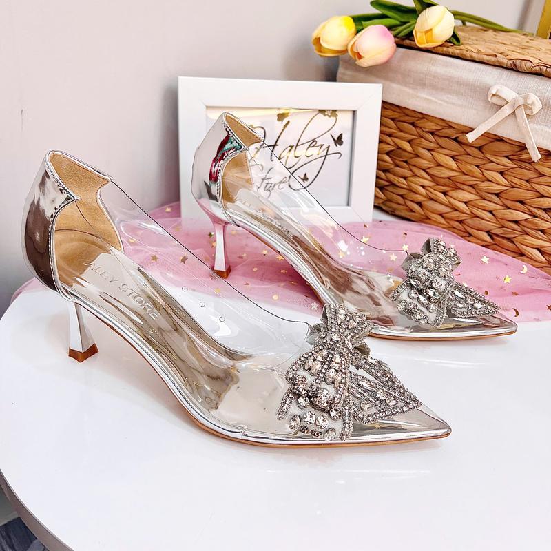 (LÙI 1 SIZE- ĐỌC MÔ TẢ)Giày ball nơ đá xám HALEY STORE cao gót 7p bít mũi nhọn mika trong suốt đính nơ đá cô dâu tiểu thư công chúa đi tiệc êm chân