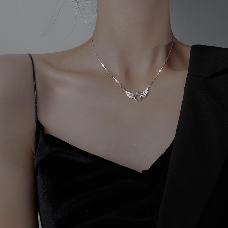 Product Introduction of Angel Wing Diamond Pendant Necklace, Wings Can Move, Elegant Collarbone Chain For Women 7