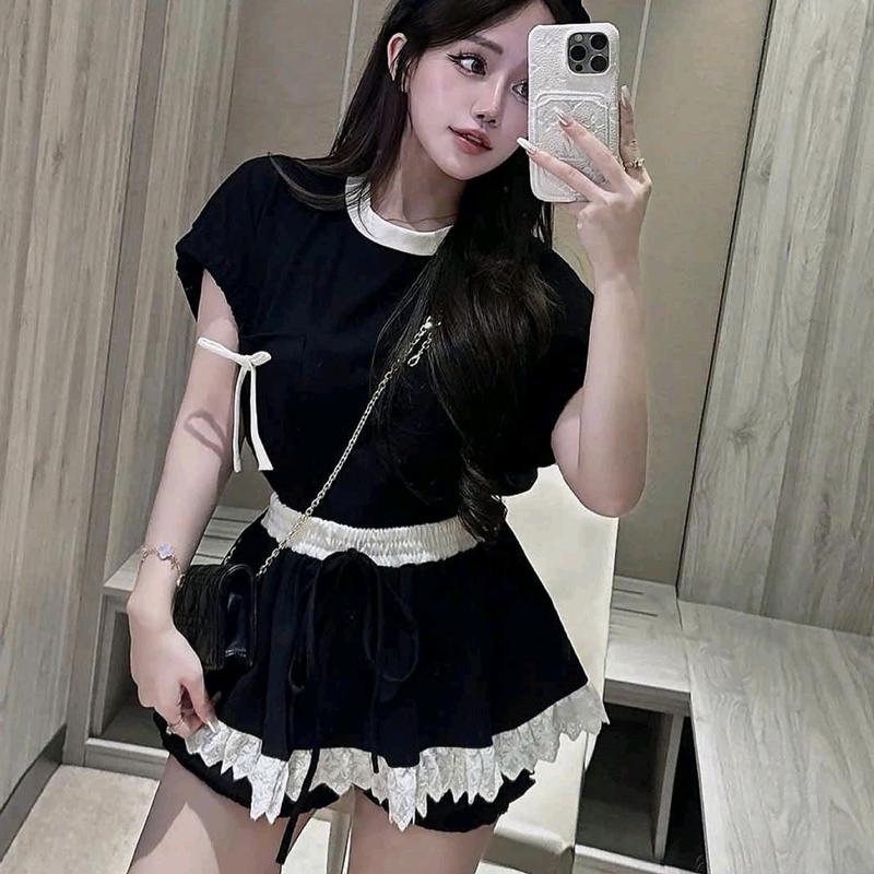 Set áo tay ngắn cánh dơi + chân váy phối ren quần bí