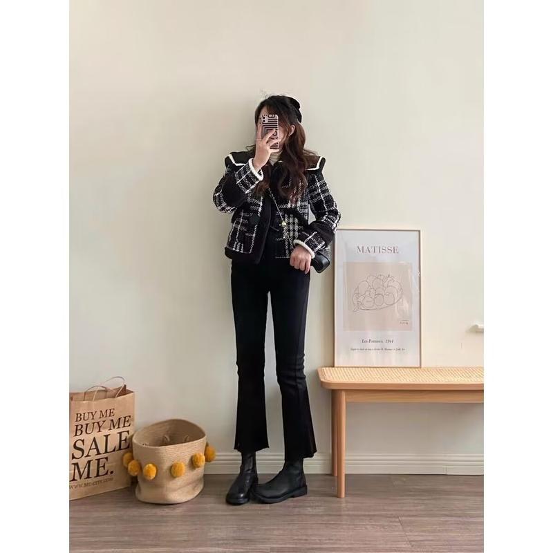 Product Introduction of Áo Crop Top Mùa Đông, Phong Cách Cổ Điển, Lót Lông Cừu, Dày Dặn, Dáng Rộng Vừa Vặn, Cổ Thủy Thủ, Áo Khoác Kẻ Sọc Nhỏ Dành Cho Nữ, Hàng Mới Về Năm 2024 7