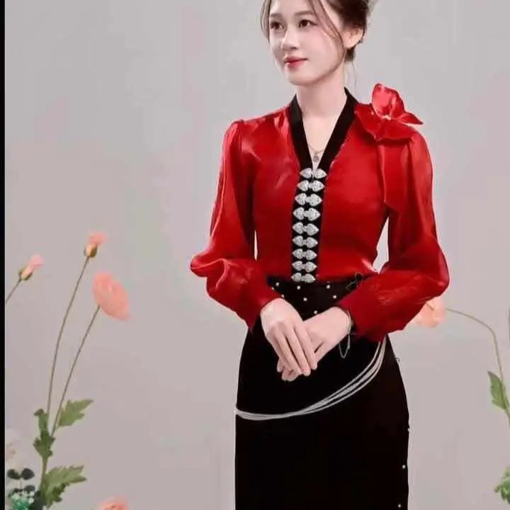 áo cóm cổ V phi bóng đỏ đô nẹp đen nơ tay tơ dài , áo cóm dân tộc thái