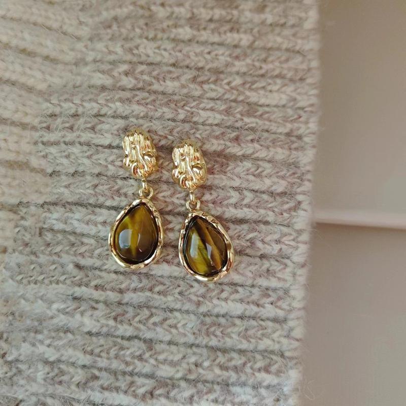 Retrotiger's eye stone water drop rings light luxury niche high end rings temperament versatile rings jewellery  singapore 9
