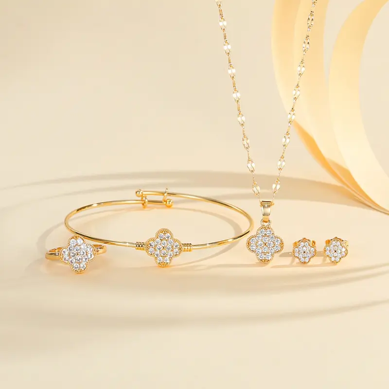 LM735 Set Cincin Gelang Liontin Kalung Anting Kristal Semanggi Empat Daun Berlapis Emas Anti Luntur Baja Tahan Karat Aksesori Perhiasan Mode Wanita Dewasa 1