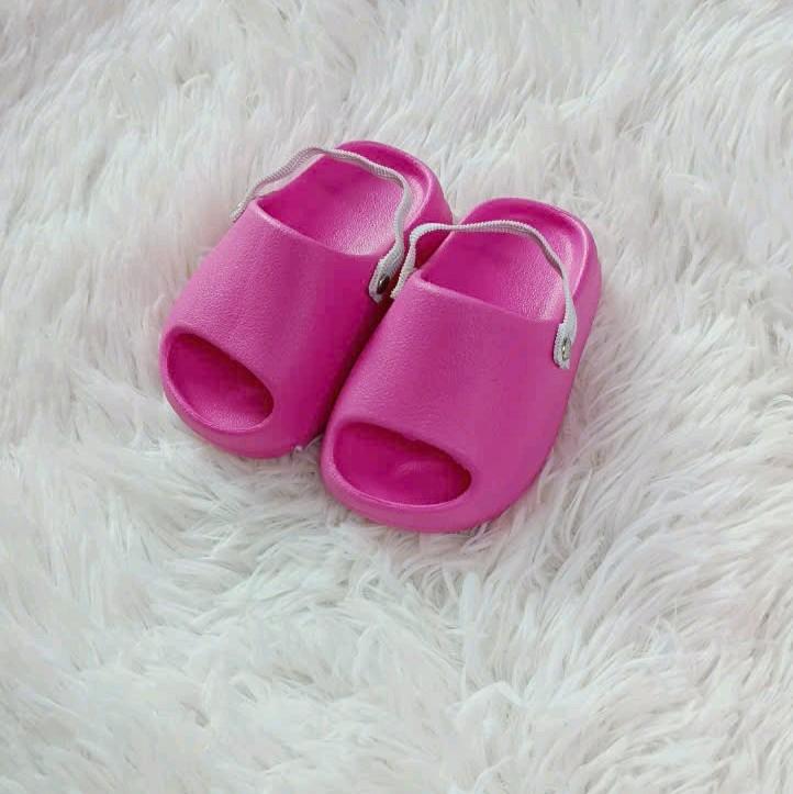 dép bánh mì trẻ em có quai size từ 19-22 hàng DUWA chất liệu EVA siêu nhẹ 8