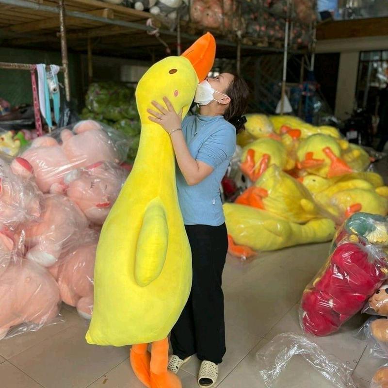 gấu bông vịt trầm cảm size 1.3m siêu cute gau bong bồ nông vịt lộn khổng con vàng ton ton ngỗng