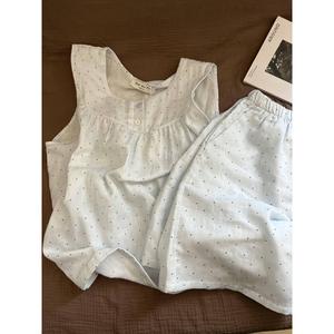 ชุดนอนสำหรับผู้หญิง สไตล์ญี่ปุ่นและอิน ครบชุด สีฟ้าอ่อนโยน ลายจุด เสื้อกั๊กและกางเกงขาสั้น ทำจากผ้าฝ้ายใหม่ ทรงหลวม เหมาะสำหรับใส่อยู่บ้าน