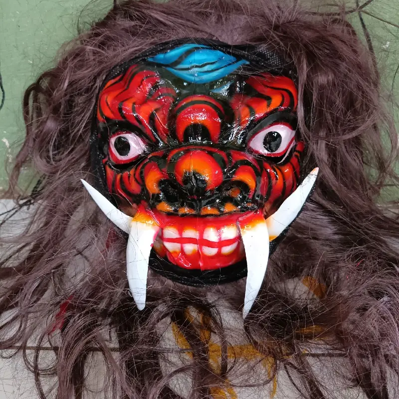 Buto Plastik Seram 2