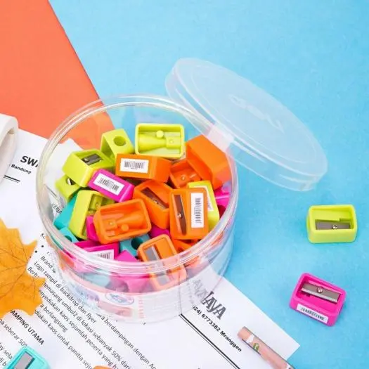 GỌT CHÌ MINI NHỰA LƯỠI KIM LOẠI CHẤT LƯỢNG CAO HIỆU DELI 2