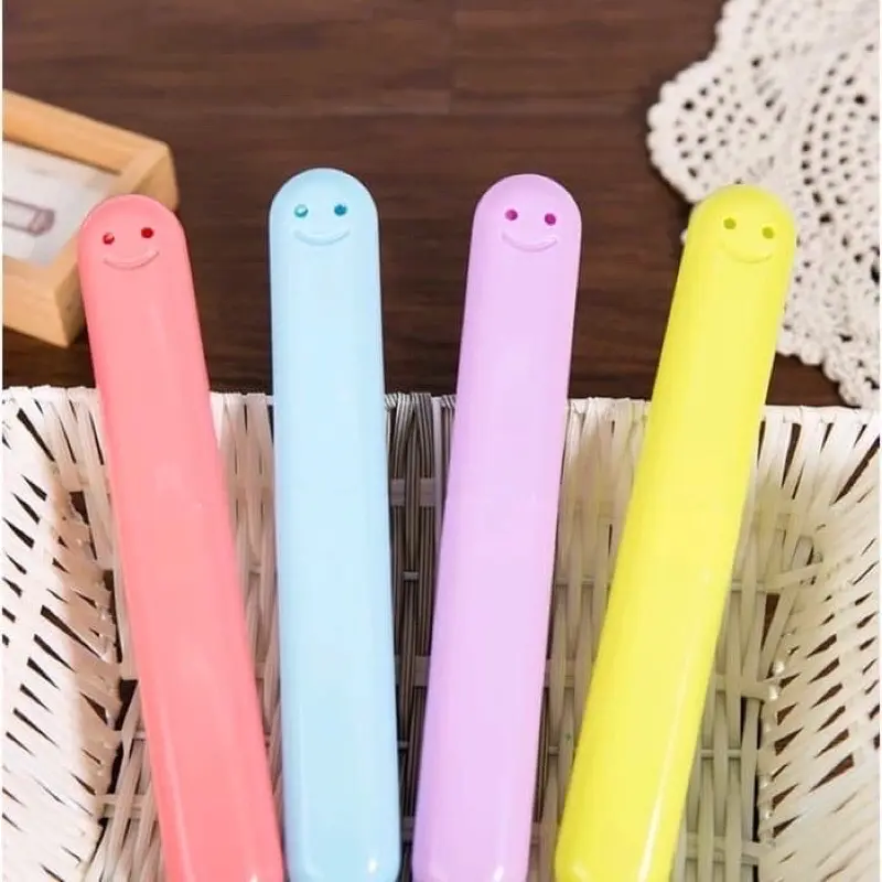SMILEY TOOTHBRUSH CASE TEMPAT SIKAT GIGI TRAVEL
