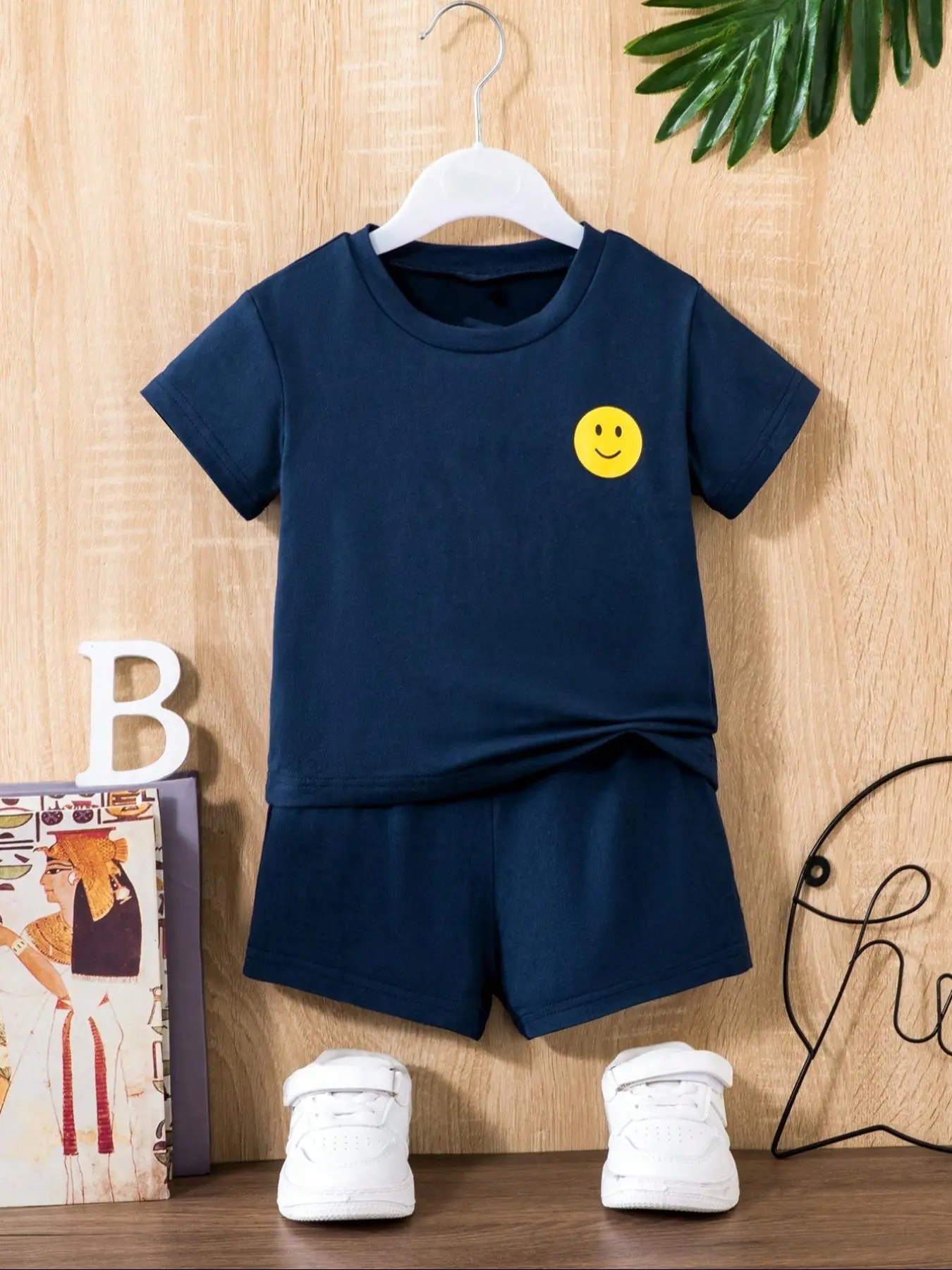 Two-Piece Set Baby Boy's Cartoon Face Print Short Sleeve Tee & Elastic Waist Shorts, Casual Round Neck T-shirt & Solid Shorts, Summer Outfits Clothes for Infant Toddler
