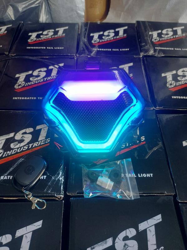 Phụ kiện Đèn led hậu tst ex150 cực đẹp Phụ Tùng 5