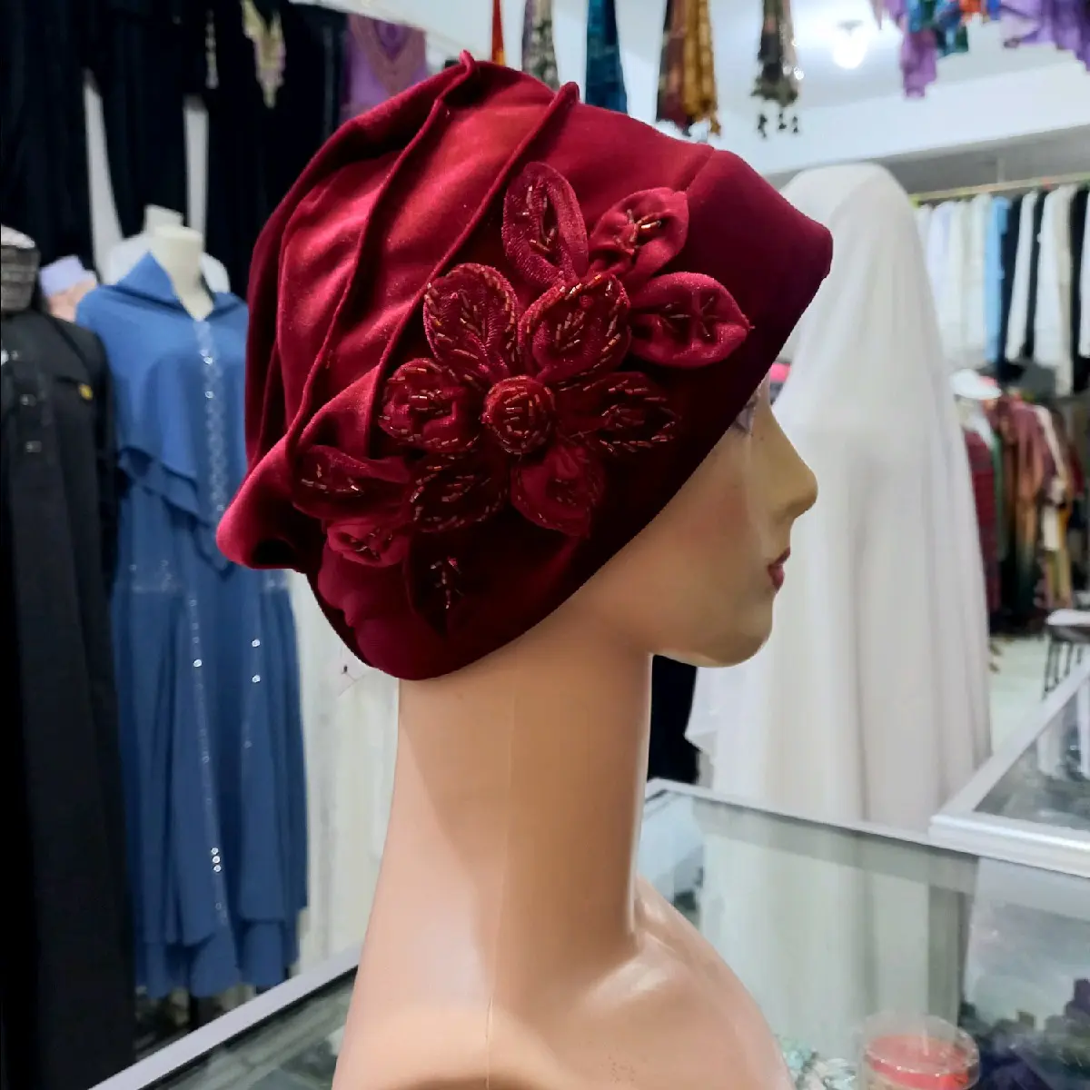 Songko Haji Wanita Bludru