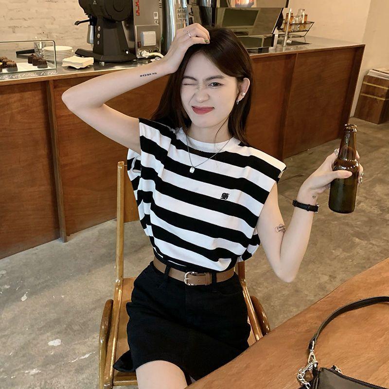 Product Introduction of Áo Thun Vest Sọc, Dành Cho Nữ, Hàng Mới Về Mùa Hè 2022, Thiết Kế Đẹp, Độc Đáo Sang Trọng, Dáng Rộng Vừa Vặn, Áo Mặc Bên Ngoài Cô Gái Nóng Bỏng, Áo Không Tay, Có Thể Mua Lại 1749 7