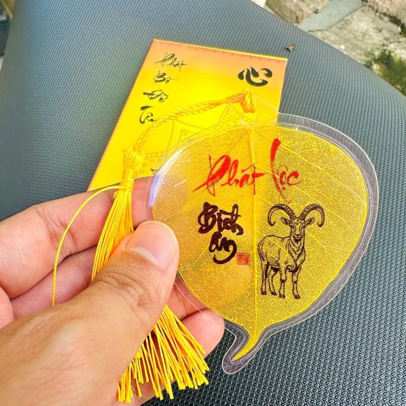 [Tặng kèm bao lì xì lộc][CON DÊ] Lá Bồ Đề 12 Con Giáp Tuổi MÙI , in chữ thư pháp để ốp điện thoại làm Decor, Decor Phòng