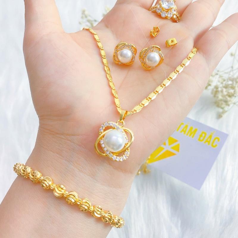  Các mẫu Com bo 4món Dây chuyền nhẫn hoa tai lắc tay Bộ trang sức Dây chuyền mẫu mặt ngọc trai san hô chất liệu titan mạ vàng 18 K dành cho nữ 