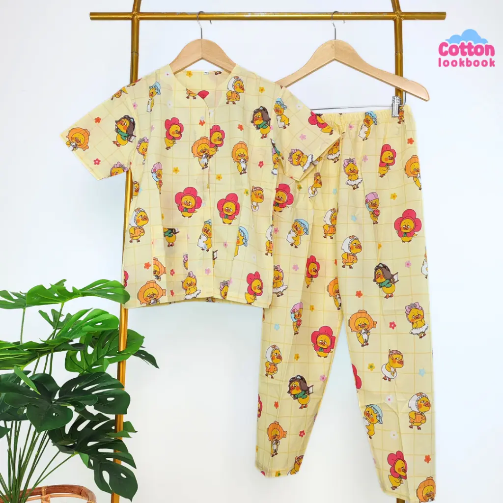 COTTON LOOKBOOK - PIYAMA REMAJA MOTIF UPSET DUCK YELLOW 10-15 TAHUN / SMP SIZE XL 10 11 12 13 14 15 TAHUN / BAJU TIDUR MOTIF UPSET DUCK YELLOW