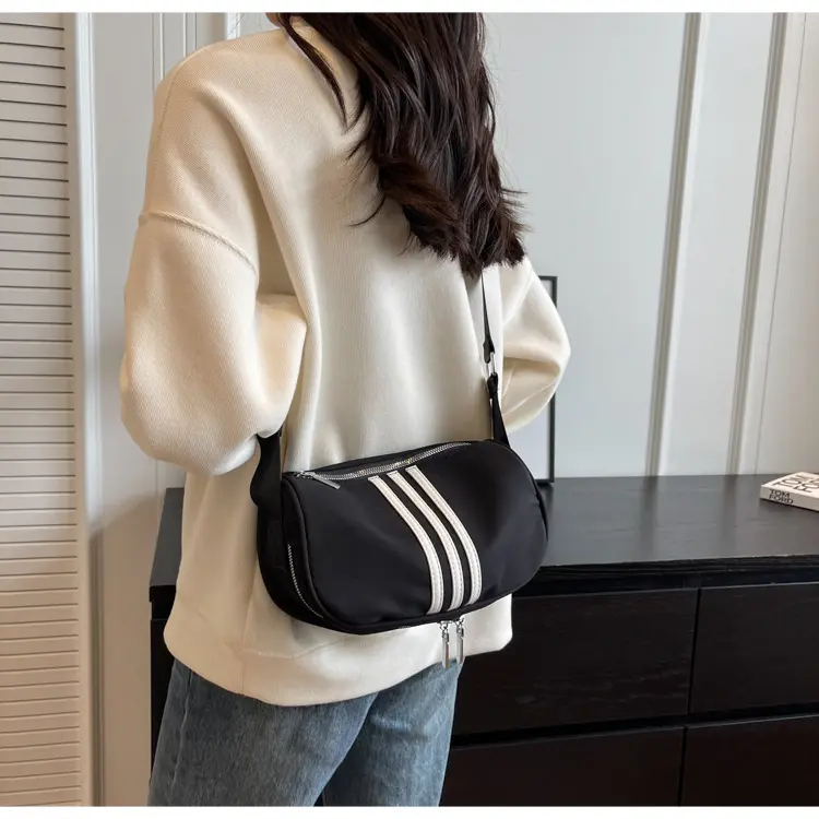 Túi Đeo Chéo 3 sọc Hobo Cho Nữ, Thường Ngày, Đa Năng, Mới, Đơn Giản, Chất Lượng Cao, Thời Trang, Sức Chứa Lớn, Túi Đeo Vai Bag Da Tote túi  3  sọc 2