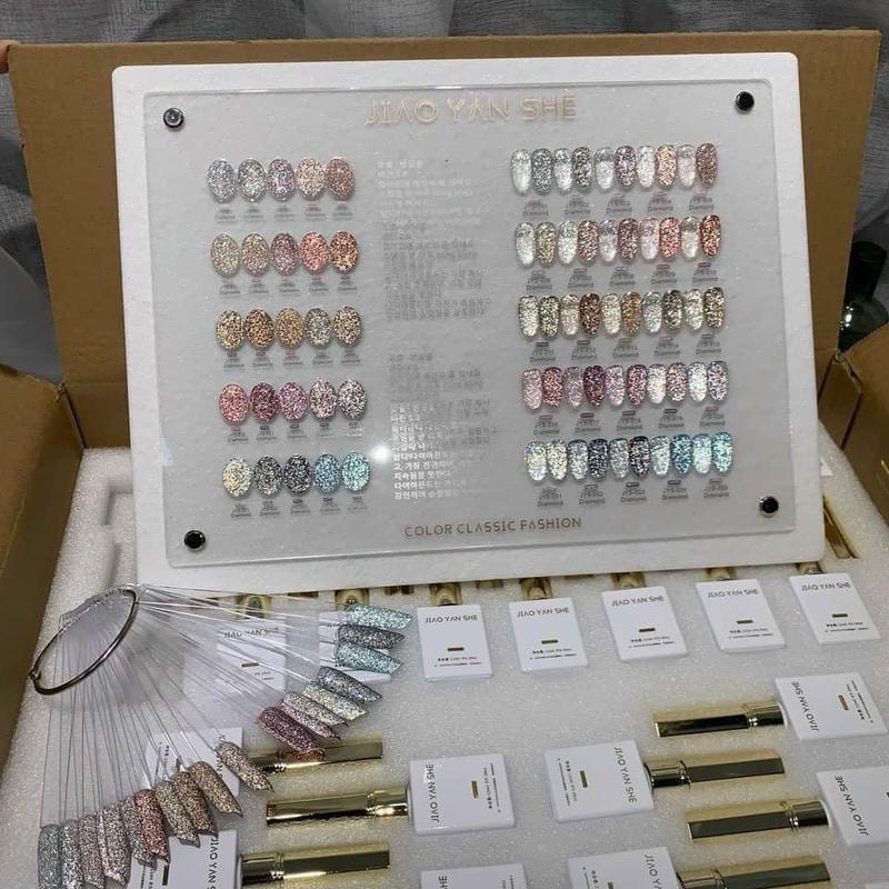 Sét Nhũ 25 Màu JIAO YAN Hạt Nhỏ Mịn Cao cấp siêu sáng , Tặng kèm bảng màu , Dung tích chai sơn 15ml , Hội tụ đầy đủ các Tông màu nhũ cơ bàn , Chất Sơn đặc mượt lên màu chuần dùng Trong ngành Sơn gel móng tay chân nail Nữ