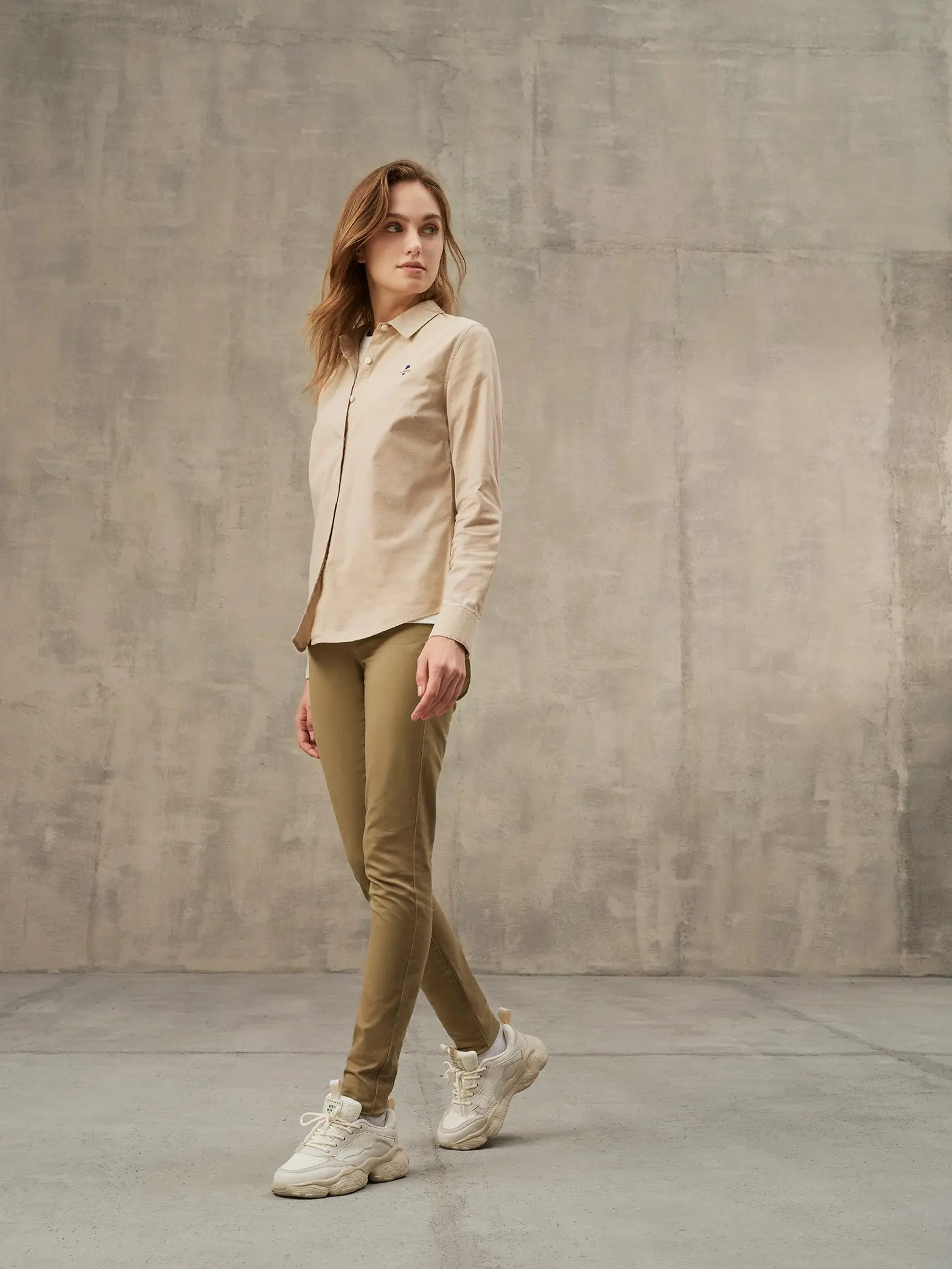 Giordano Lion Shirt Womens  Katun Slim- White Color Baju  Atasan  Wanita
