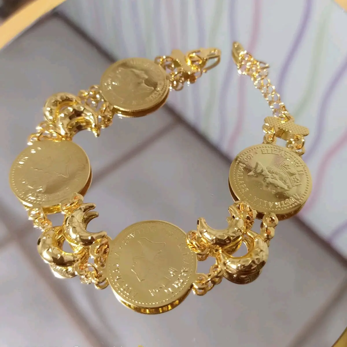 gelang koin Sabik