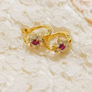 Anting Jepit Klip Bunga Merah Dewasa 1 Gram