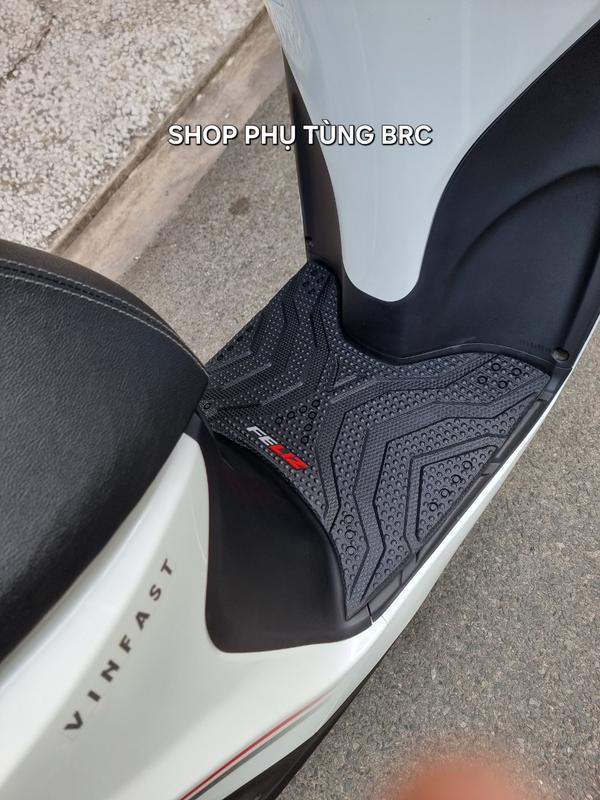 Thảm cao su để chân loại dày xe điện Vinfast Feliz S, Evo200, Evo200 Lite, KLARA S, Motio, Feliz Neo