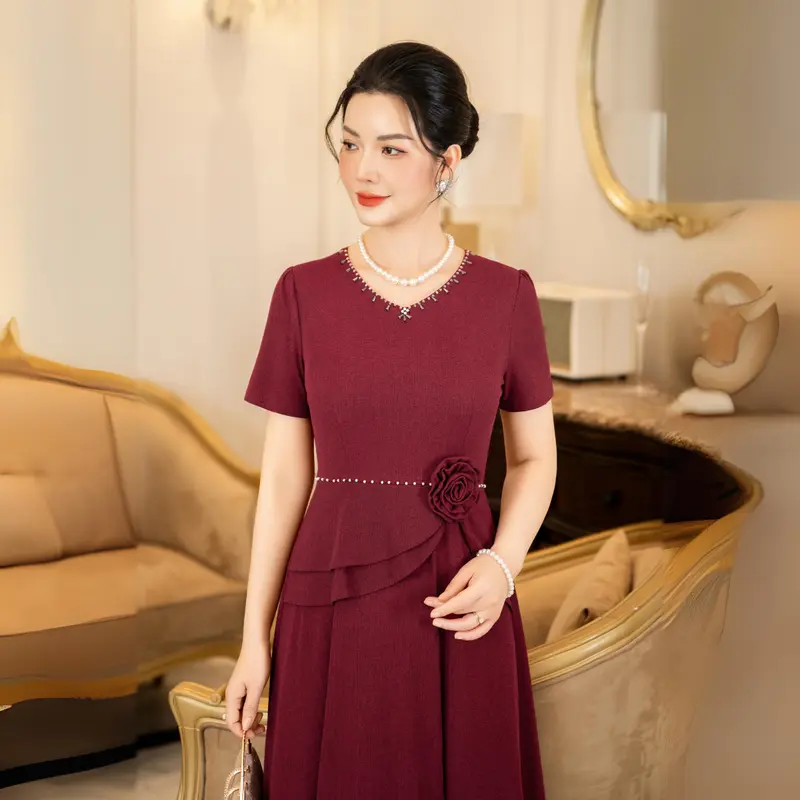 Đầm trung niên tặng mẹ LYBEE LV930 thun gấm nhật co giãn 4 chiều mặc thỏa mái, sang trọng, thấm hút mồ hôi, đủ size từ 45-80kg Nữ Women Dress Màu Đỏ 4