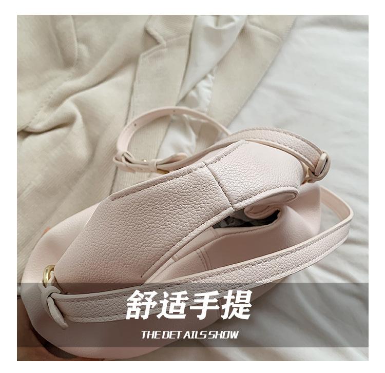 Product Introduction of New Cloud Bag Korean Style Fashion Litchi Grain Soft Leather Shoulder Bag Fashion Women's Handbag 4