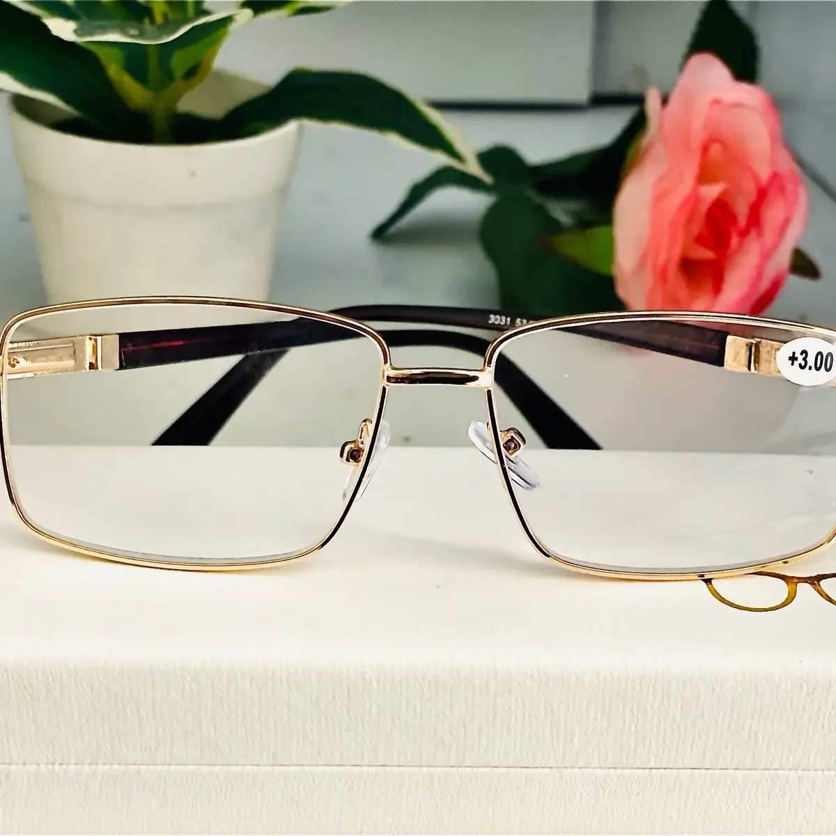 Kính viễn lão gọng kim loại tròng phân cực chống tia uv cực tím bảo bệ mắt dành cho nam có kèm hộp, khăn lau.