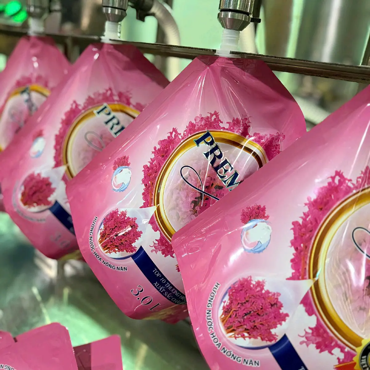Nước giặt và xả vải  Premium 2trong 1, Dung tích 3 lít, Loại bỏ mùi hôi, Kháng khuẩn, Xoáy bay vết bẩn - Làm Sạch