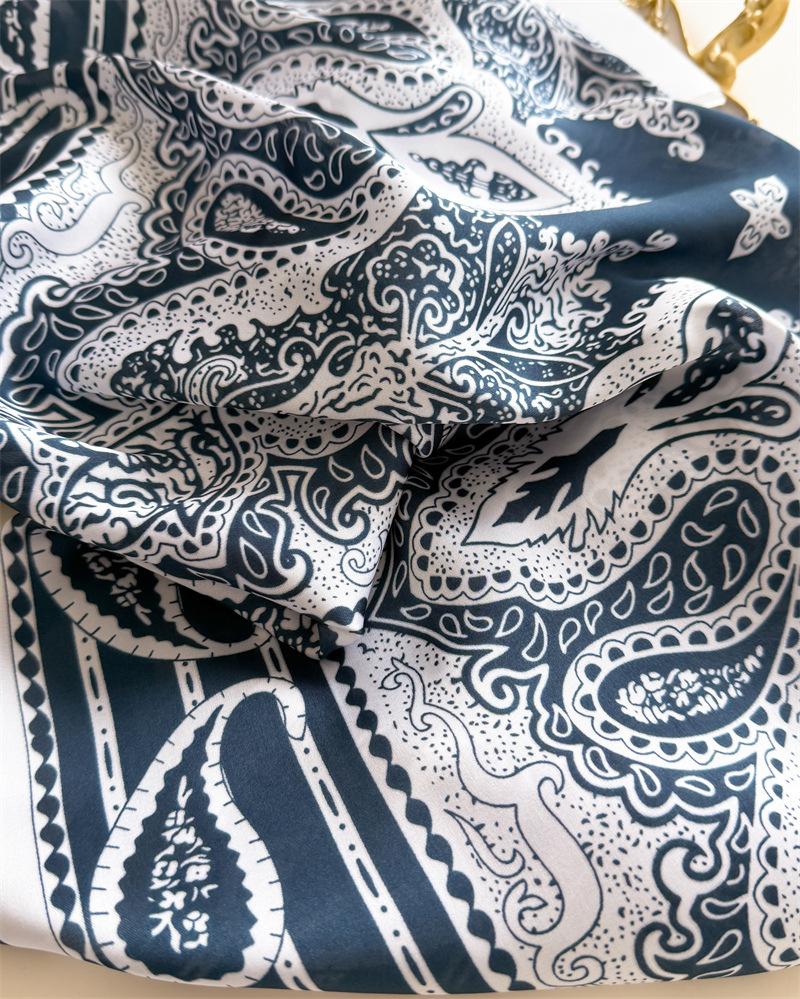 Product Introduction of Khăn Quàng Cổ Vuông Cổ Áo Tóc In Hình, Dành Cho Nữ, Hàng Mới Về, 70CM (27,55inch), Làm Bằng Lụa, Mô Phỏng Lụa, Thích Hợp Cho Tiếp Viên, Khăn Choàng Nữ Công Sở, WJ70FZS-101 19